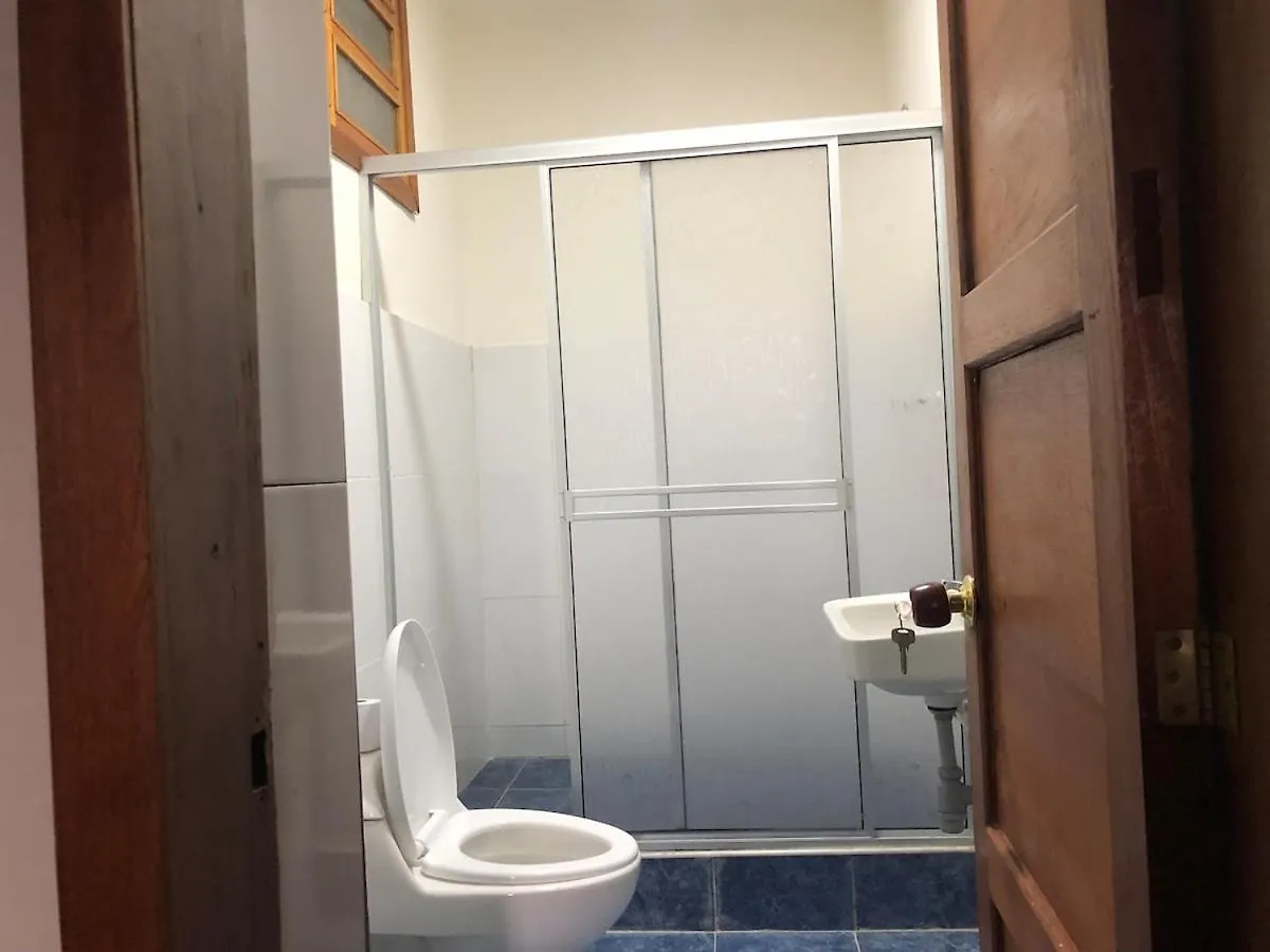 Casa De 3 Hab Con Enorme Terraza Privada En La Candelaria Bogota Colombia