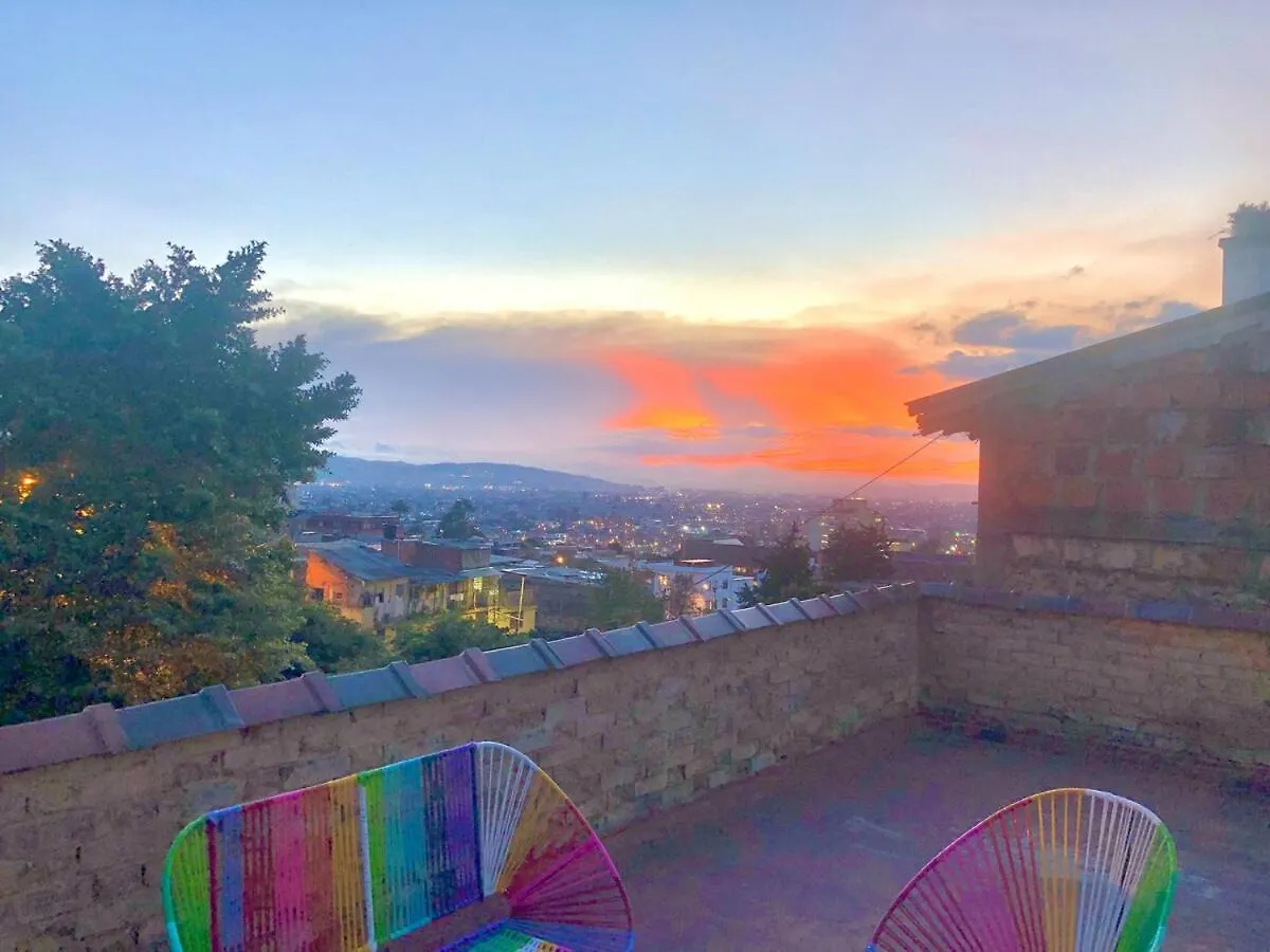 Casa De 3 Hab Con Enorme Terraza Privada En La Candelaria Bogota 0*,