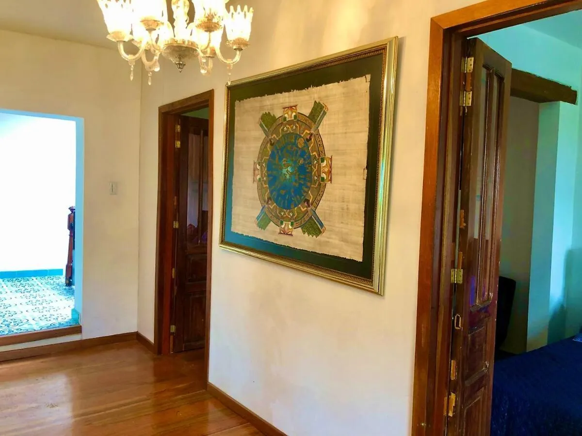 Casa De 3 Hab Con Enorme Terraza Privada En La Candelaria Bogota Colombia