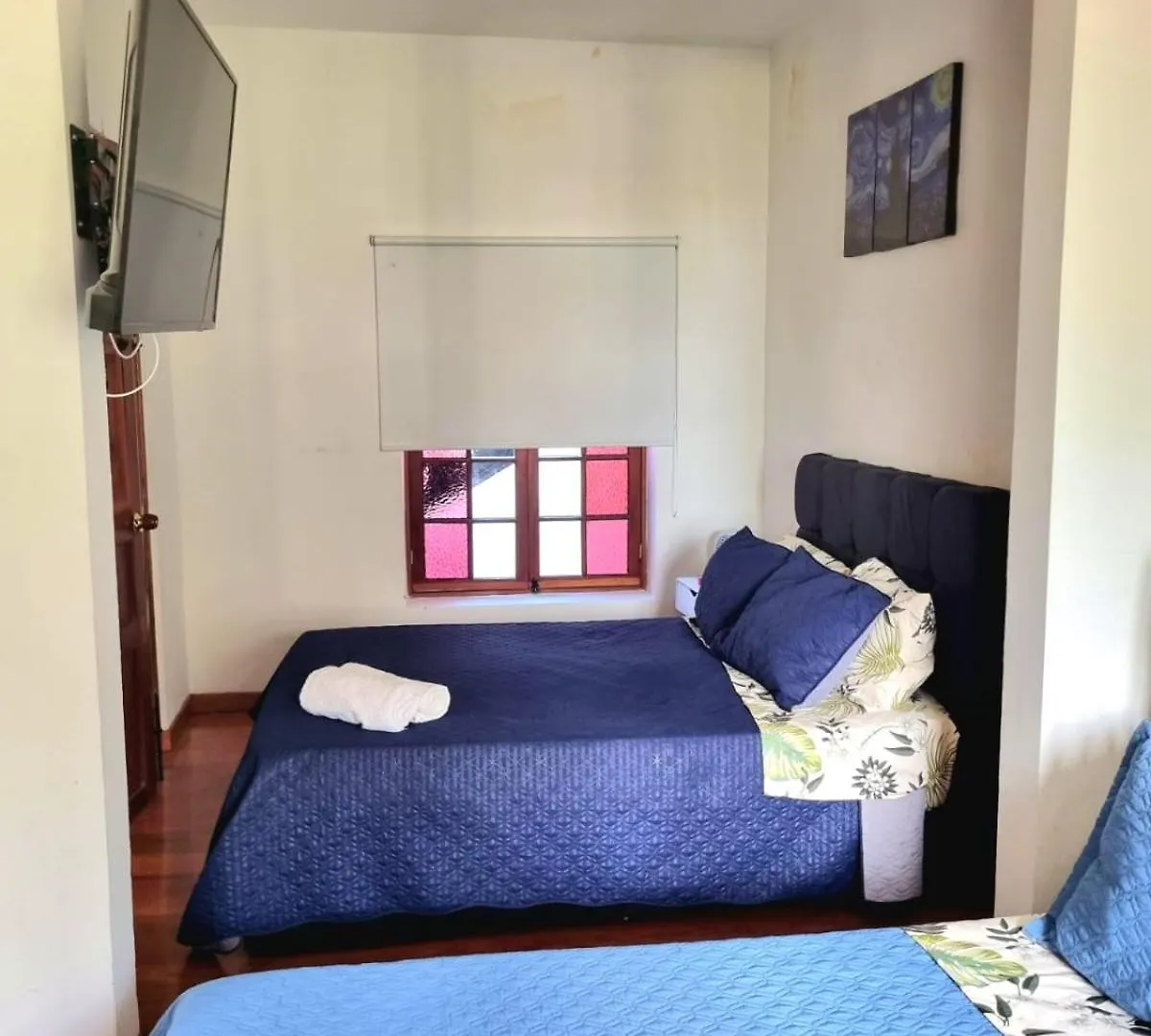 Casa De 3 Hab Con Enorme Terraza Privada En La Candelaria Bogota Colombia